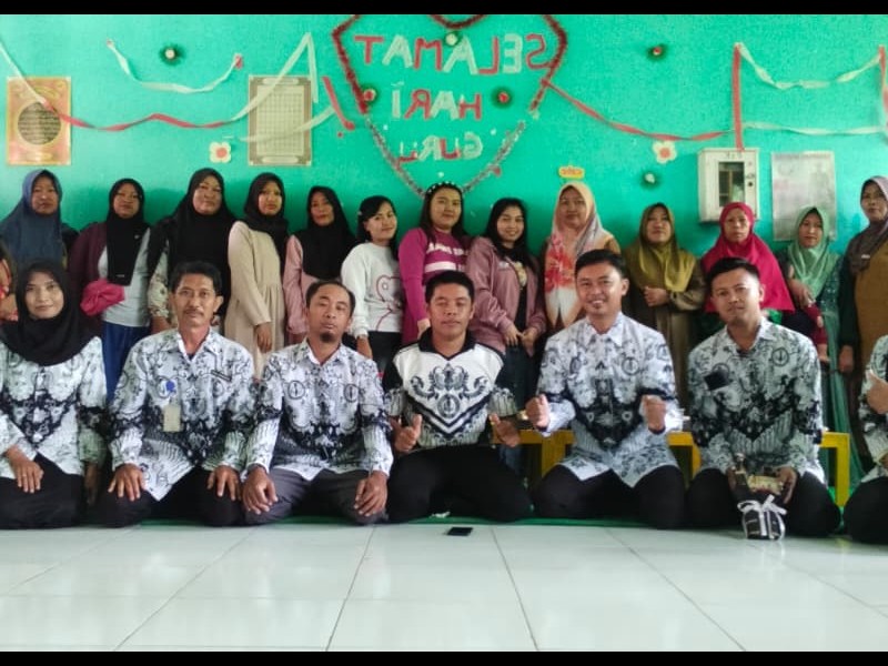 Memperingati Hari Huru