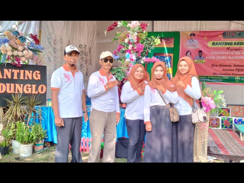 DIRGAHAYU KE 80 PGRI HARI GURU NASIONAL